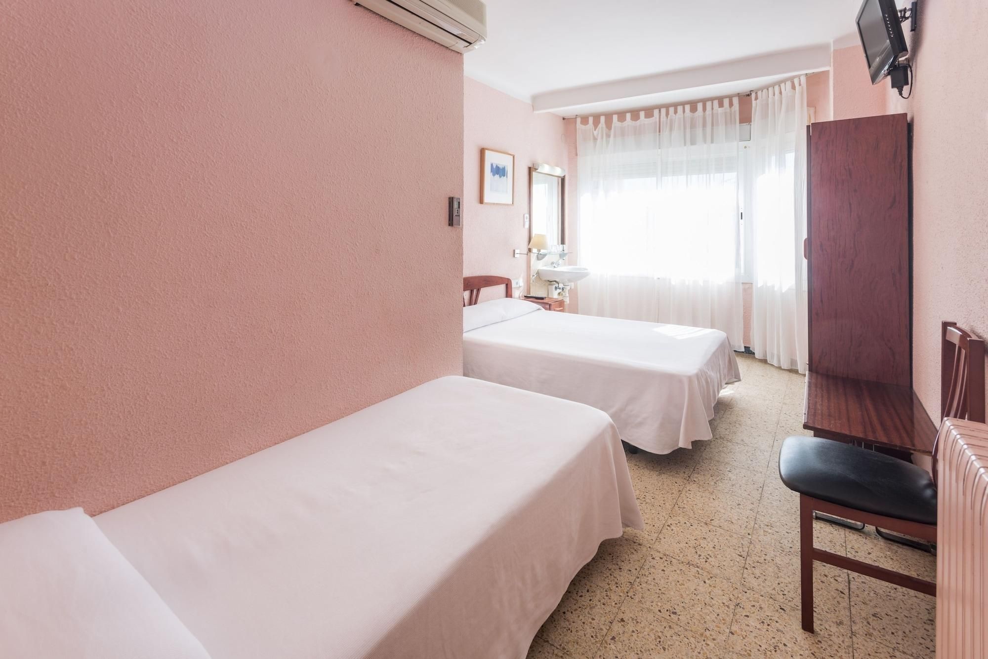 Hostal Solimar 1