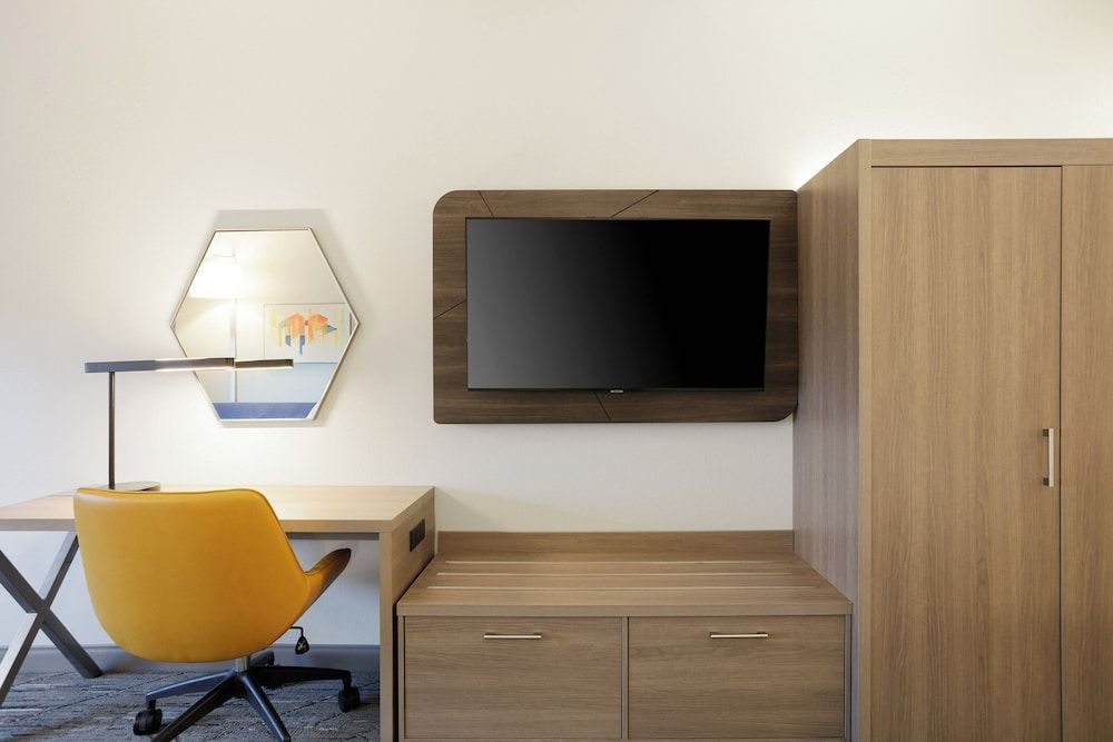 Holiday Inn Express & Suites Hawthorne - Elmsford North by IHG 2