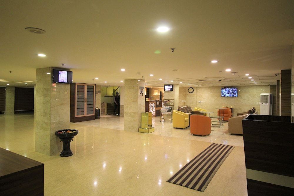 Hotel Golden Grand 2