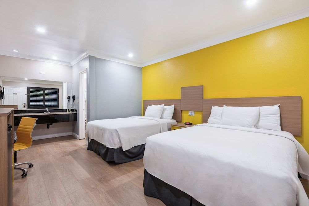 Hotel H-Wood 2