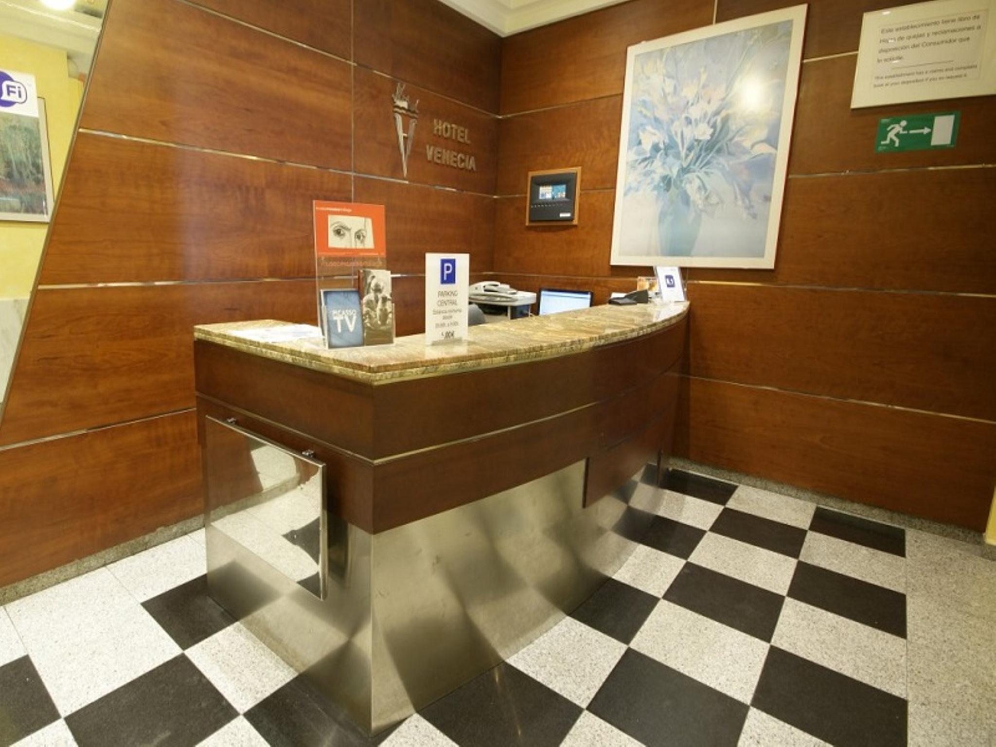 Hotel Doho 2