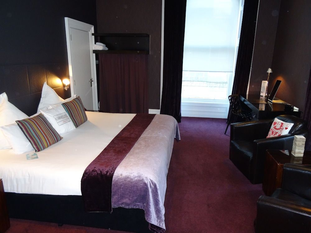 Carmelite Hotel 2