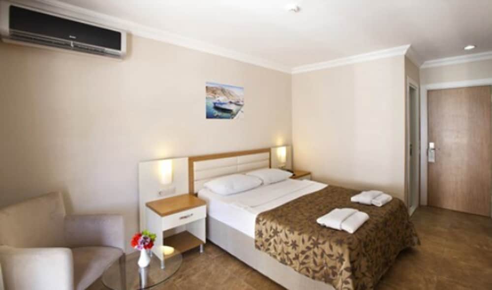 Bitez Risa Hotel 2