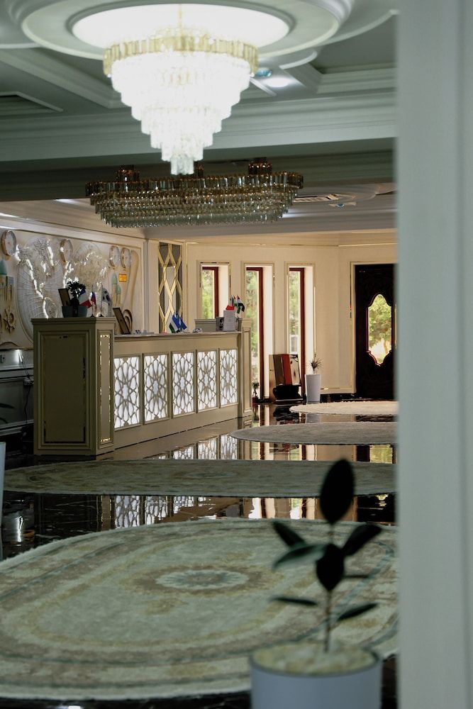 Ko'k Saroy Plaza Hotel 2
