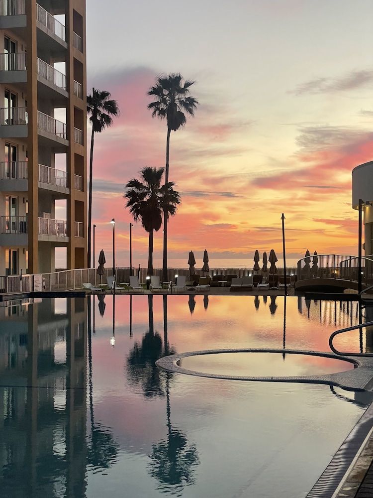 Peninsula Island Resort & Spa - Beachfront Property at South Padre Island 1