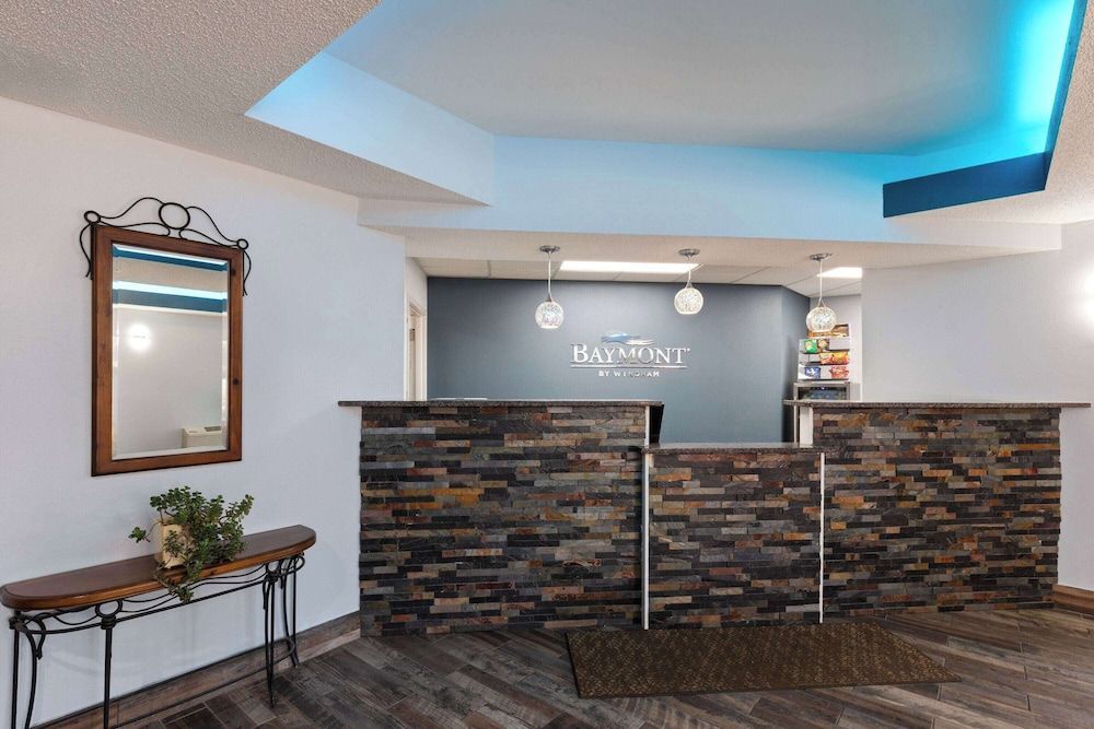 Baymont by Wyndham Creedmoor 2