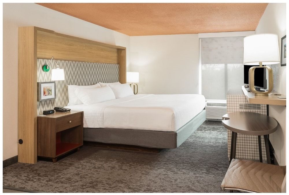 Holiday Inn ROANOKE AIRPORT-CONFERENCE CTR by IHG 2