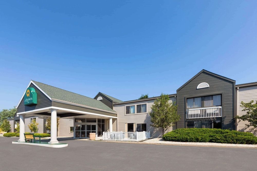 La Quinta Inn by Wyndham Sheboygan 1