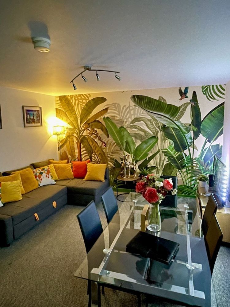 Malone Crescent Apartment 1