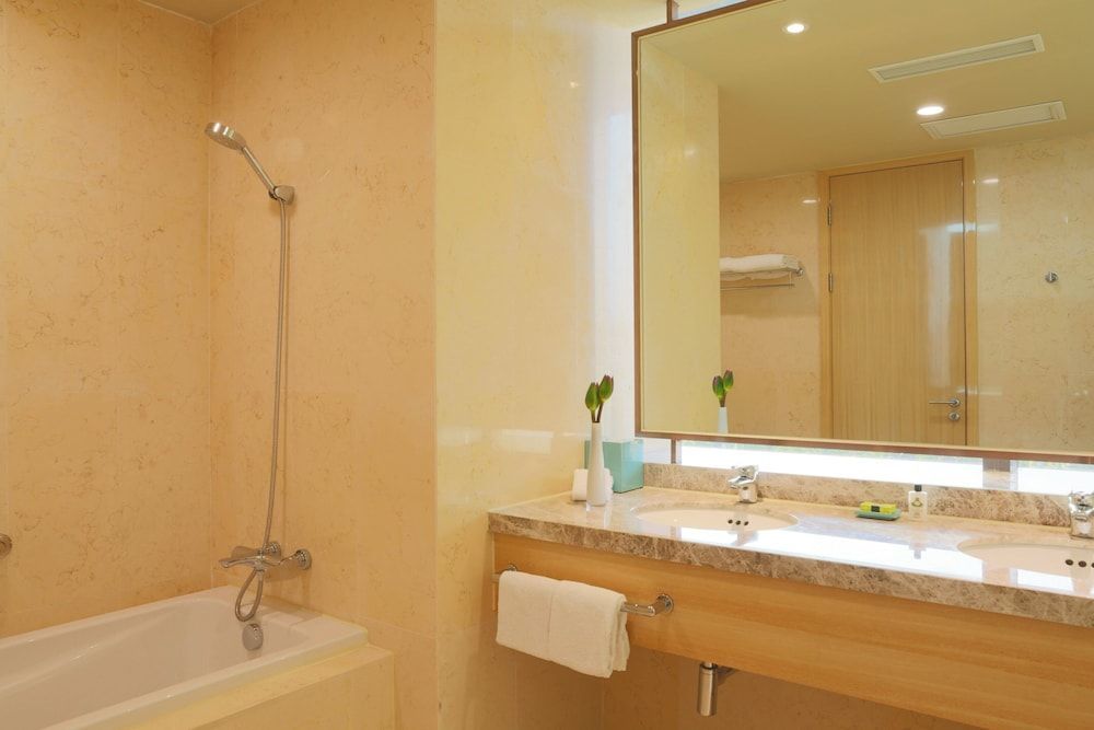 InterContinental Hotels SHANGHAI EXPO by IHG 1