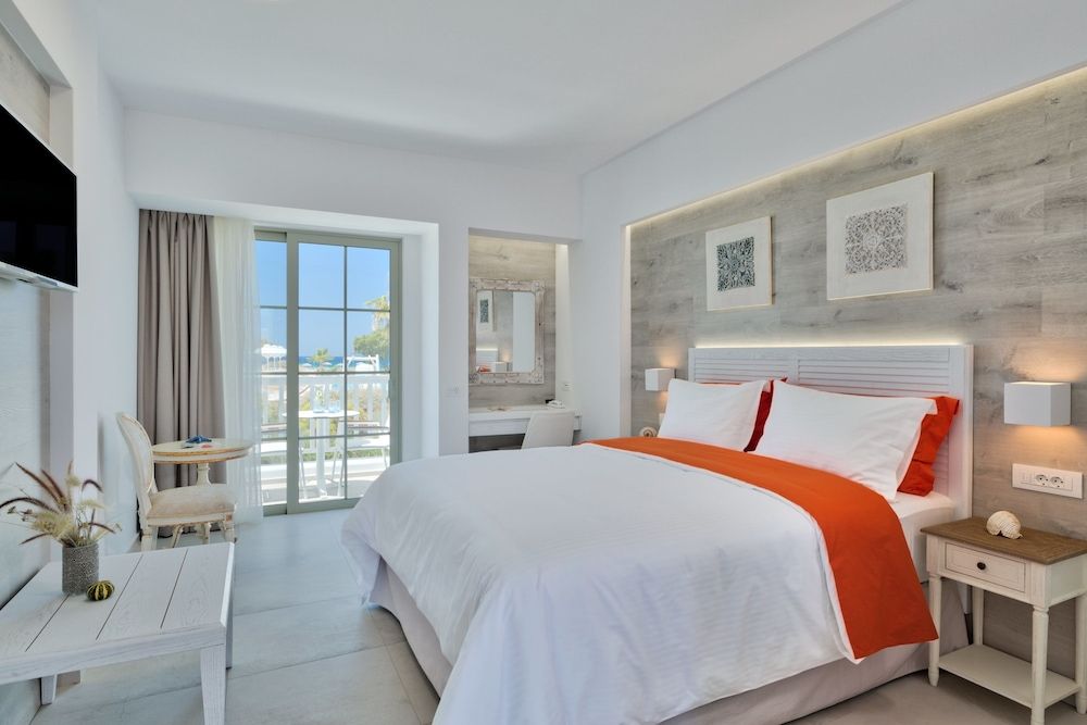 White Pearls-Adults Only Luxury Suites 2