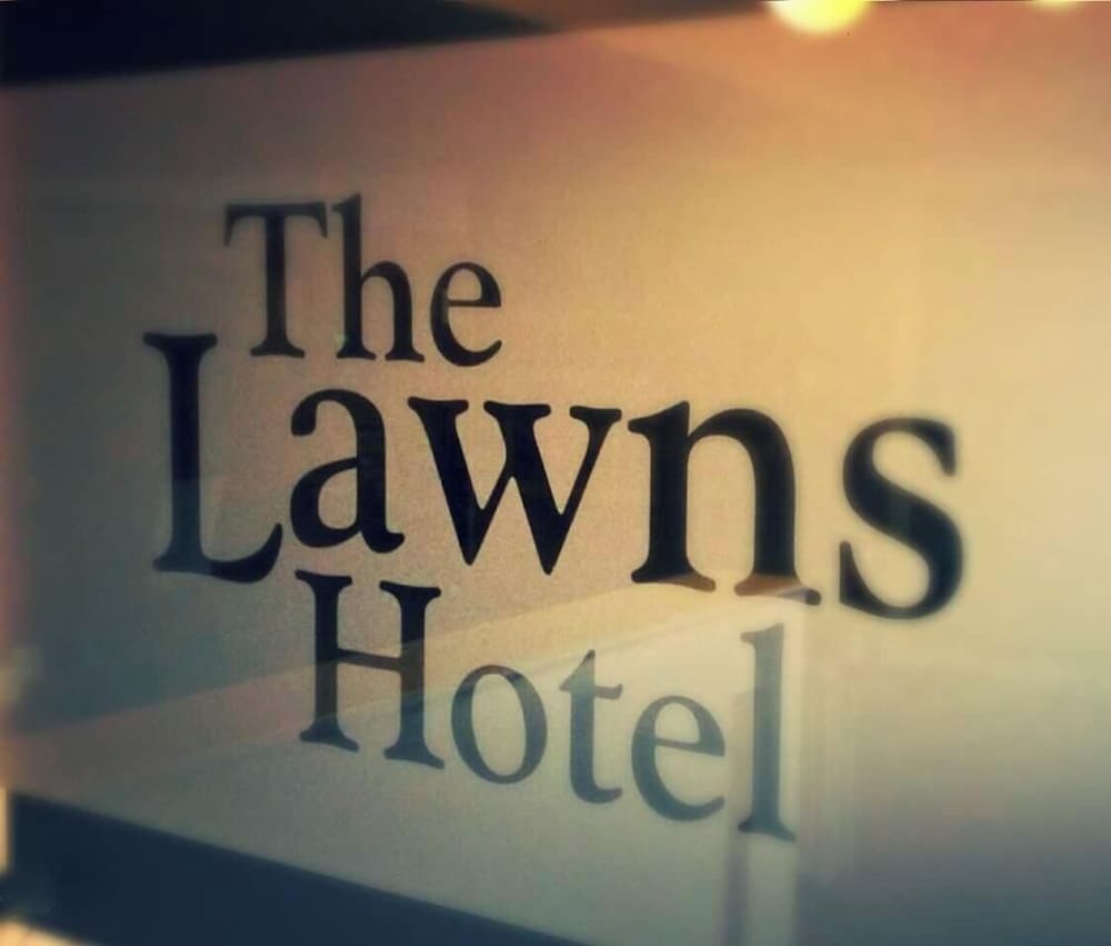 The Lawns Hotel 2