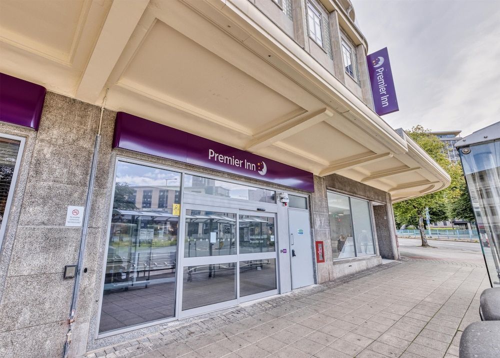 Premier Inn Plymouth City Centre - Derry's Cross 1