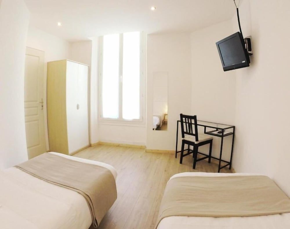 Hôtel L'Oustaou 2