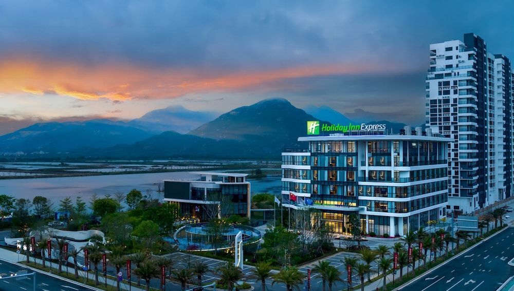 Holiday Inn Express Jiangmen Yinhu Bay by IHG 1