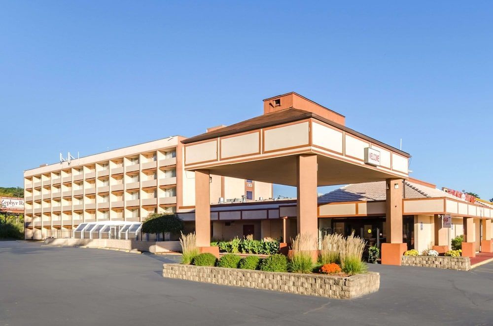 Quality Inn West Springfield 1