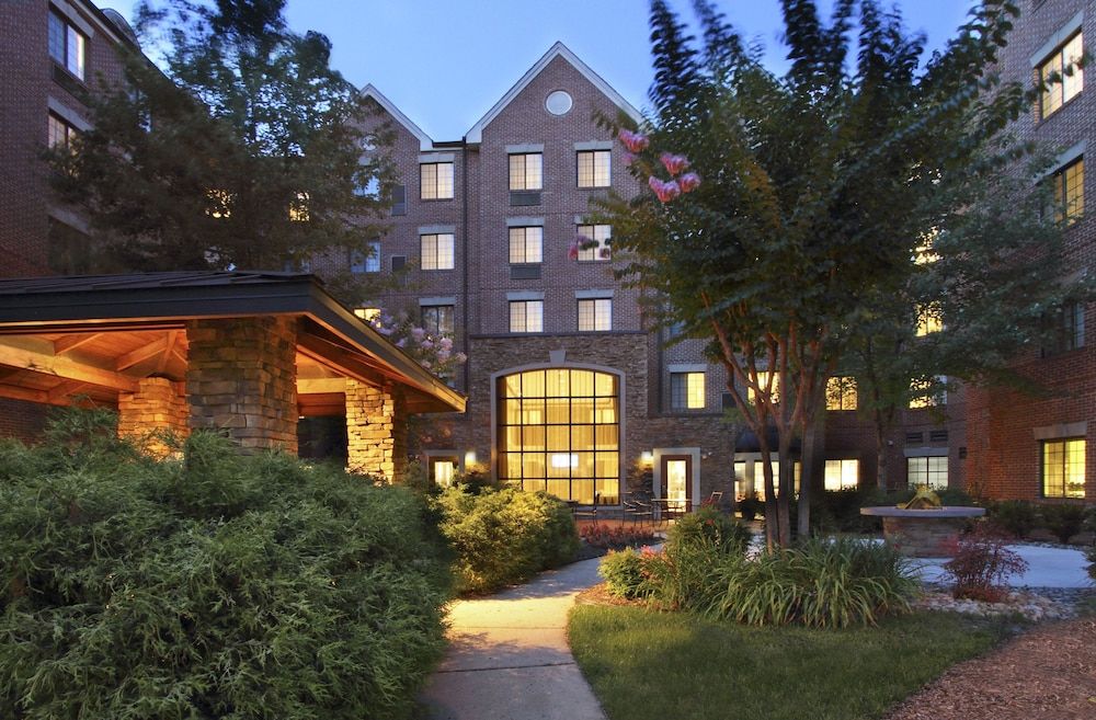 Staybridge Suites TYSONS - MCLEAN by IHG 1