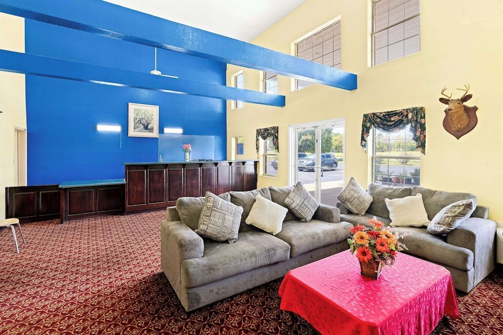 Americas Best Value Inn & Suites Mt. Pleasant 2