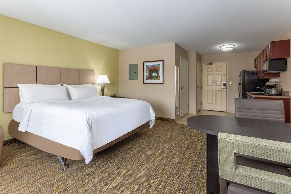 Candlewood Suites SOUTH BEND AIRPORT by IHG 1