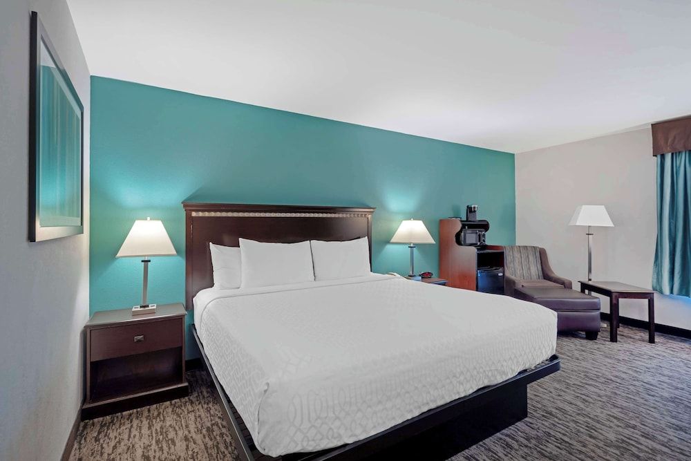 Best Western Plus Chicagoland - Countryside 1