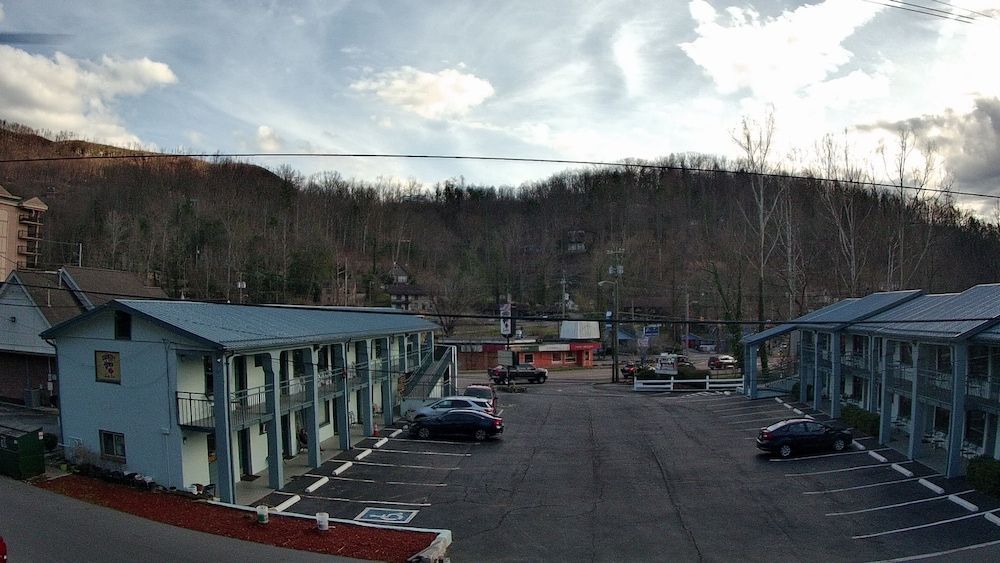 Country Town N' Suites 1