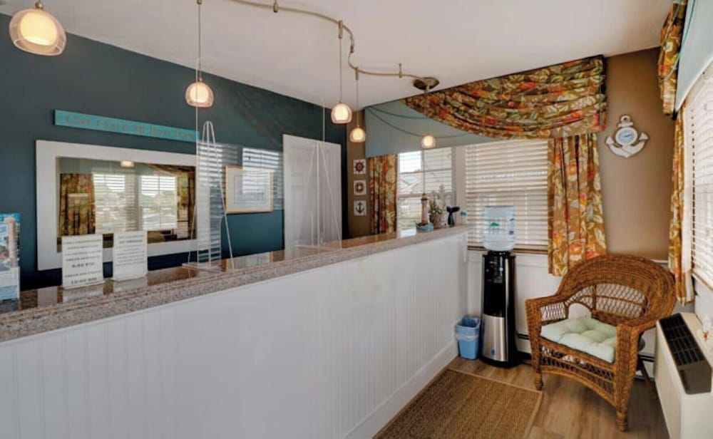 Pier 7 Condominium Resort 2