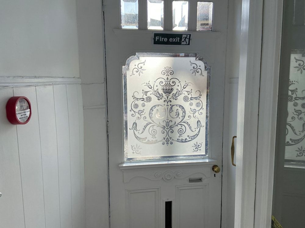 19 Station Road 2