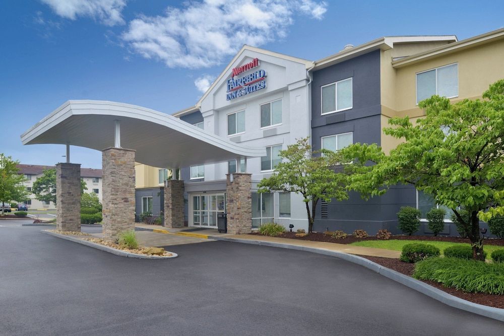 Fairfield Inn & Suites by Marriott Pittsburgh New Stanton 1