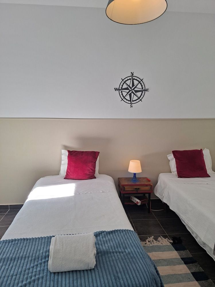 Sleep & Go Faro Airport Guest House 2