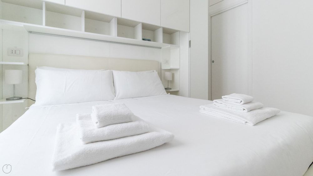 Italianway - Corso Genova 27 A 1