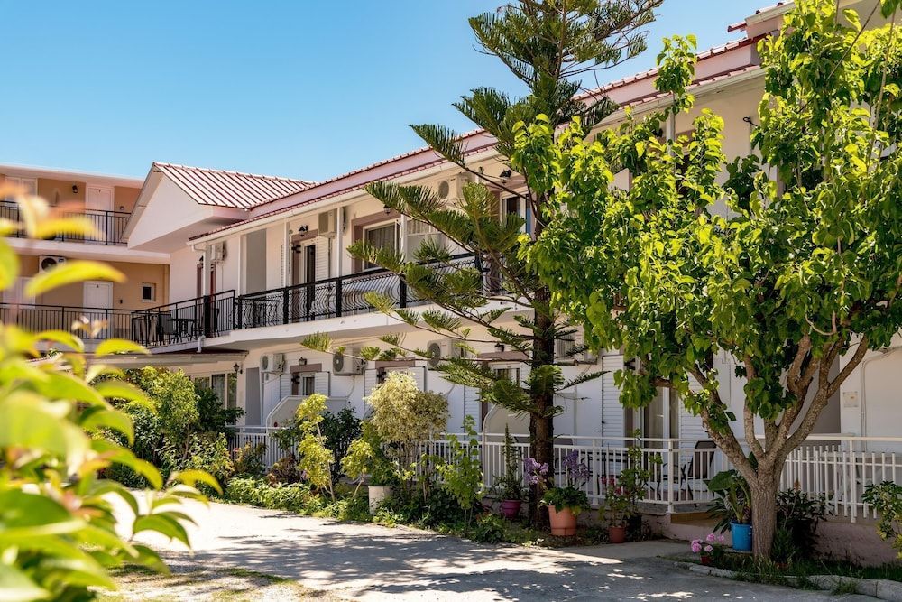Anthi Studios & Apartments 1