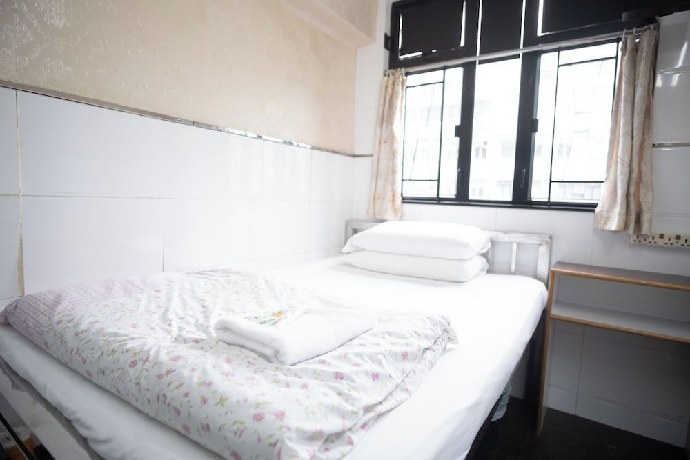 Hollywood guesthouse 2