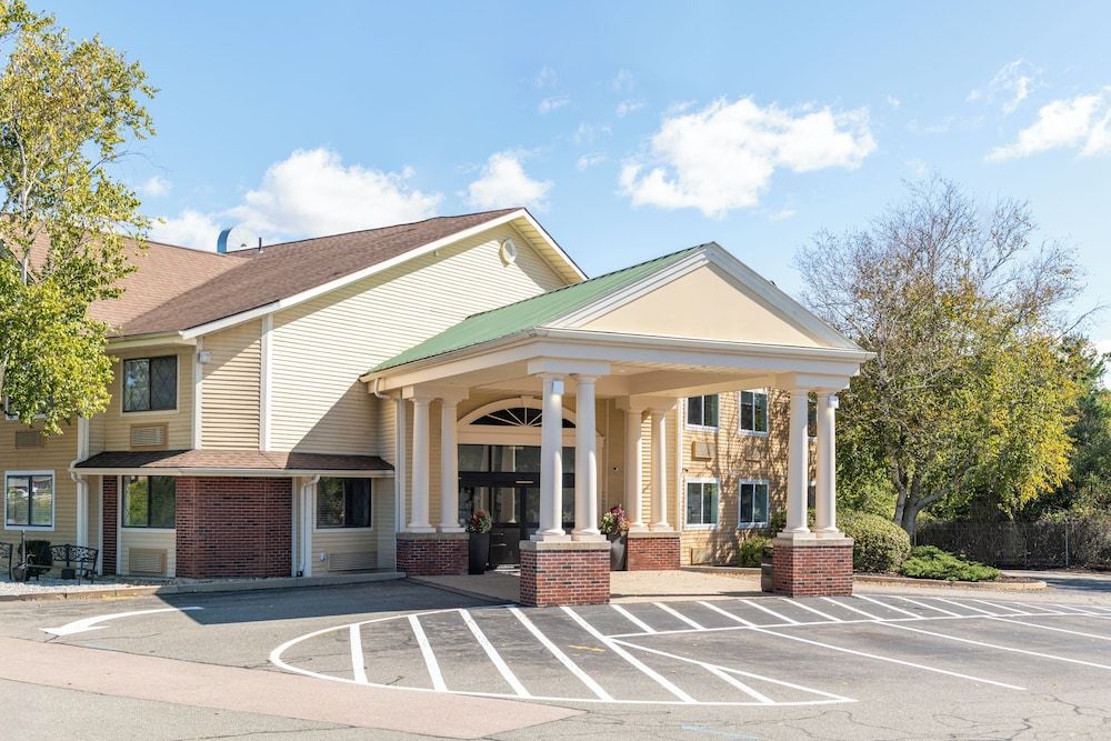 Best Western The Inn at Sharon - Foxboro 1