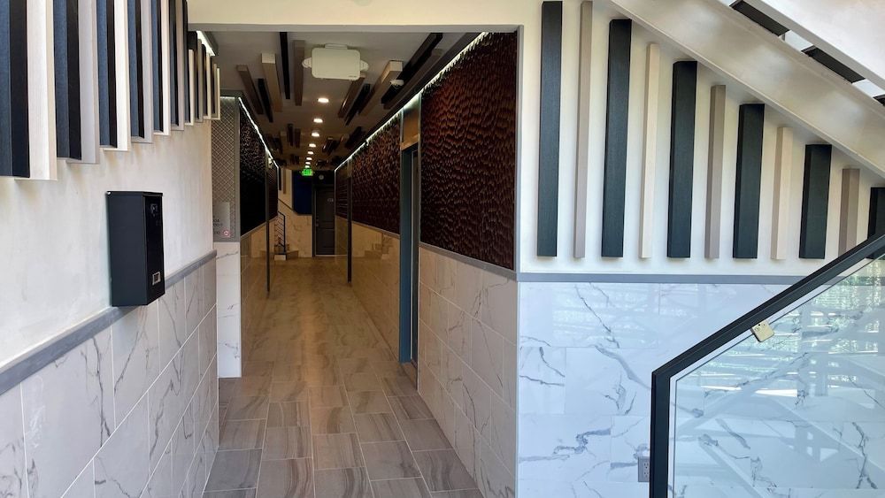 Quintessence ApartHotel 2