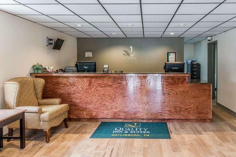 Quality Inn & Suites Gatlinburg North 2