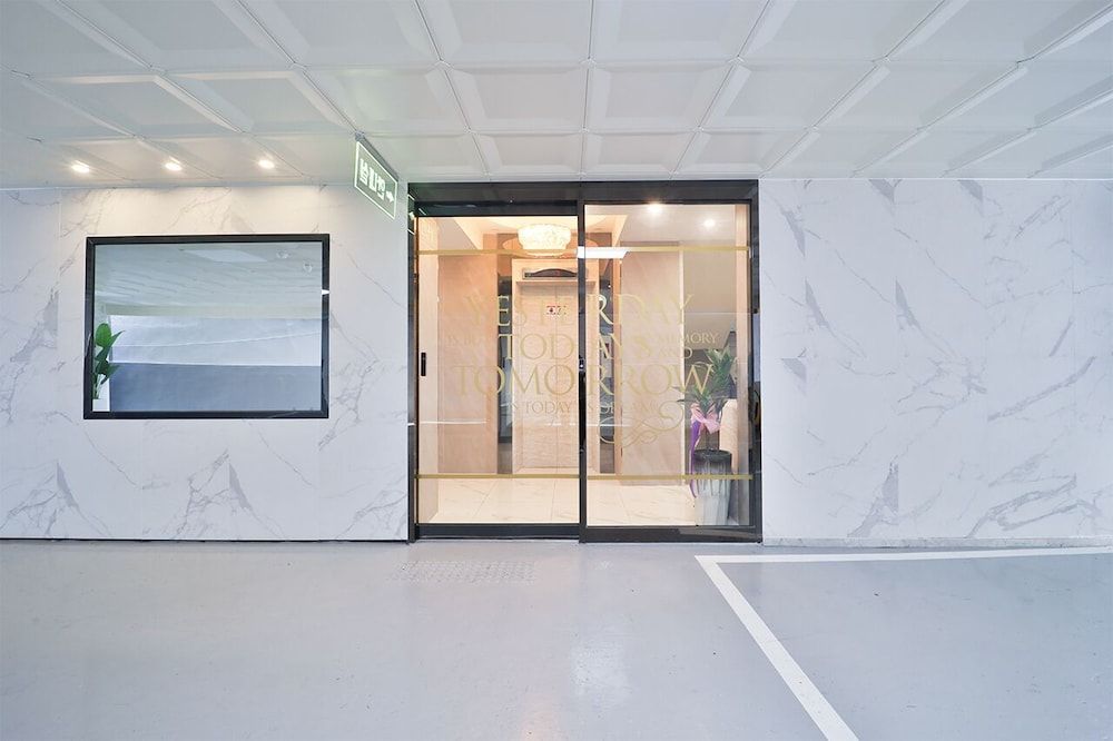 Ytt Hotel 2