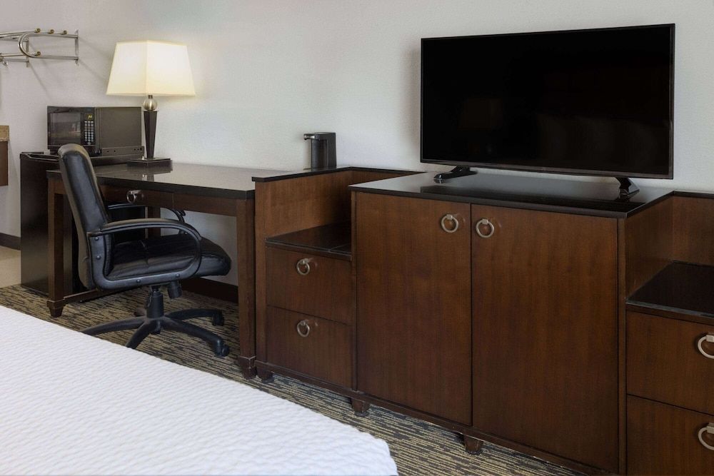 Travelodge by Wyndham Appleton 2
