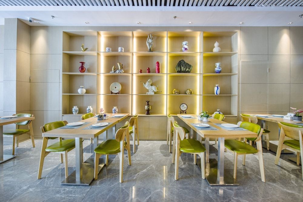Holiday Inn Express Shenzhen Nanshan by IHG 1