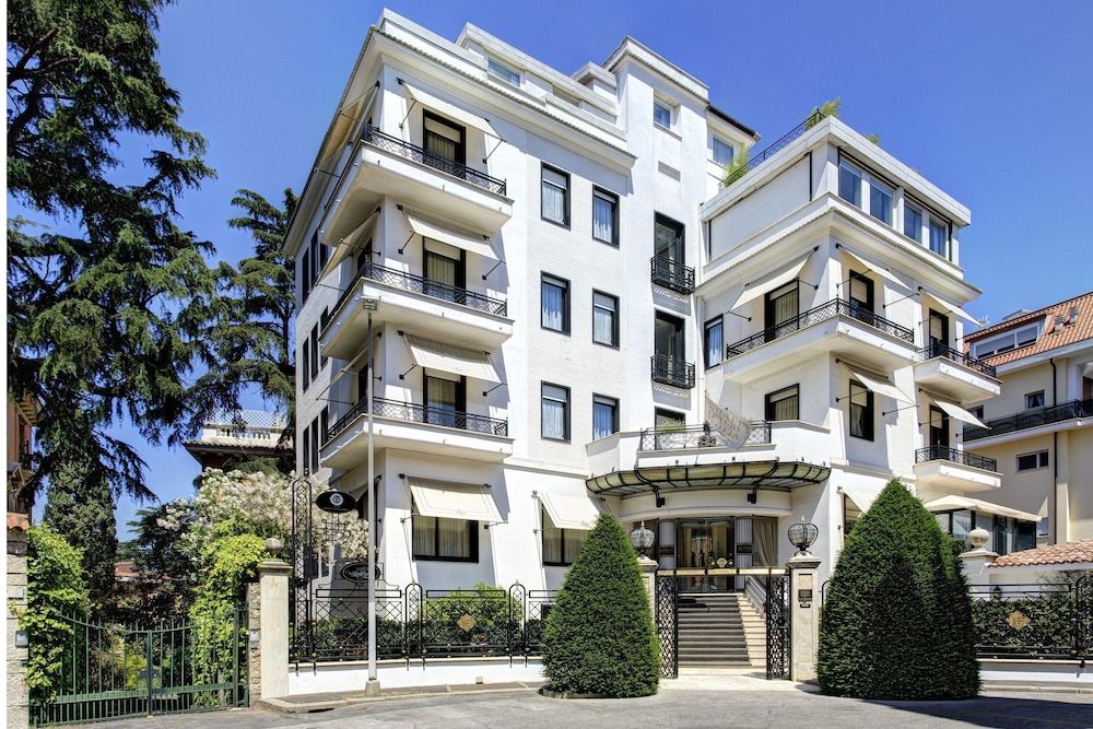 Hotel Lord Byron 1
