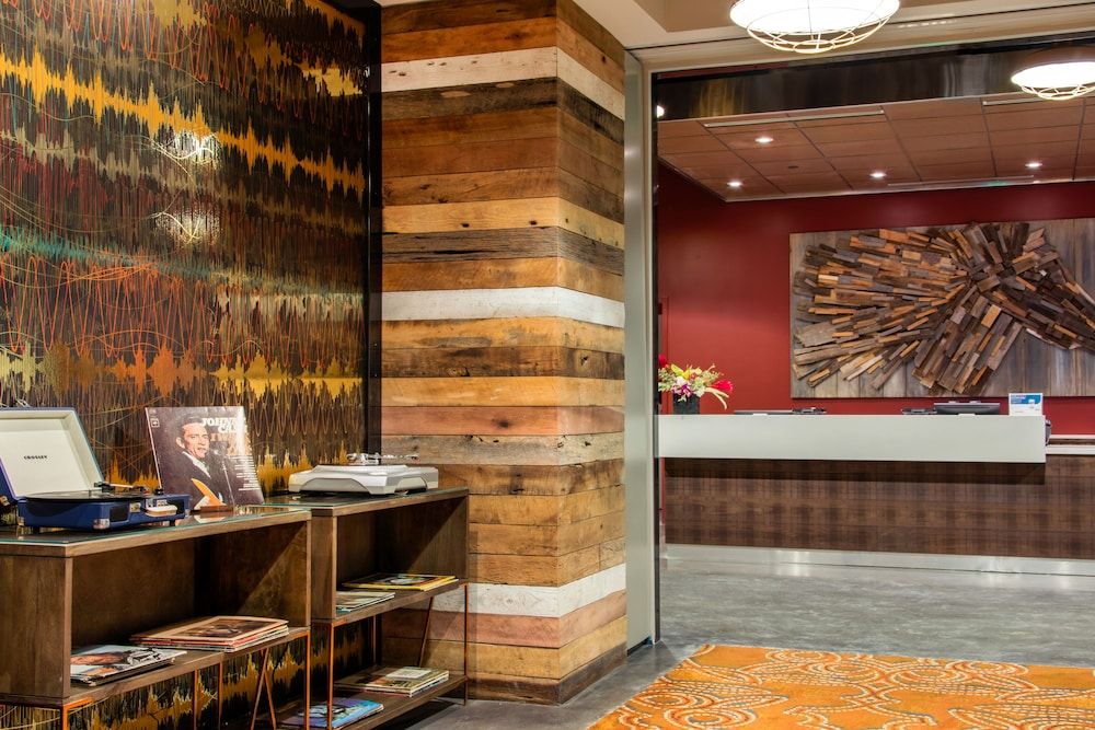 Cambria Hotel Nashville Downtown 2