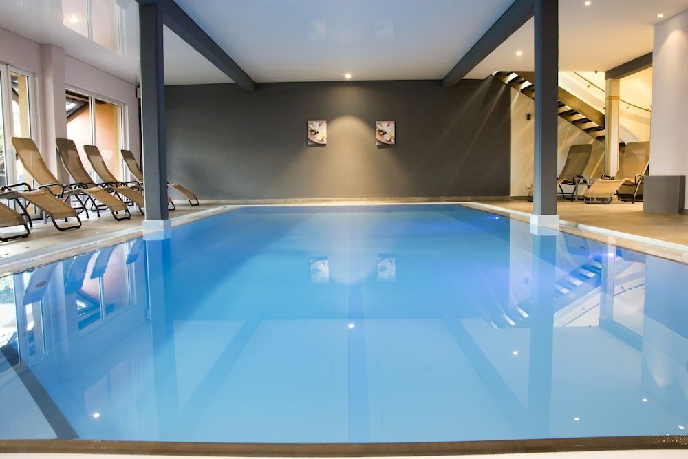 Hotel Spa et Restaurant Au Chasseur 1