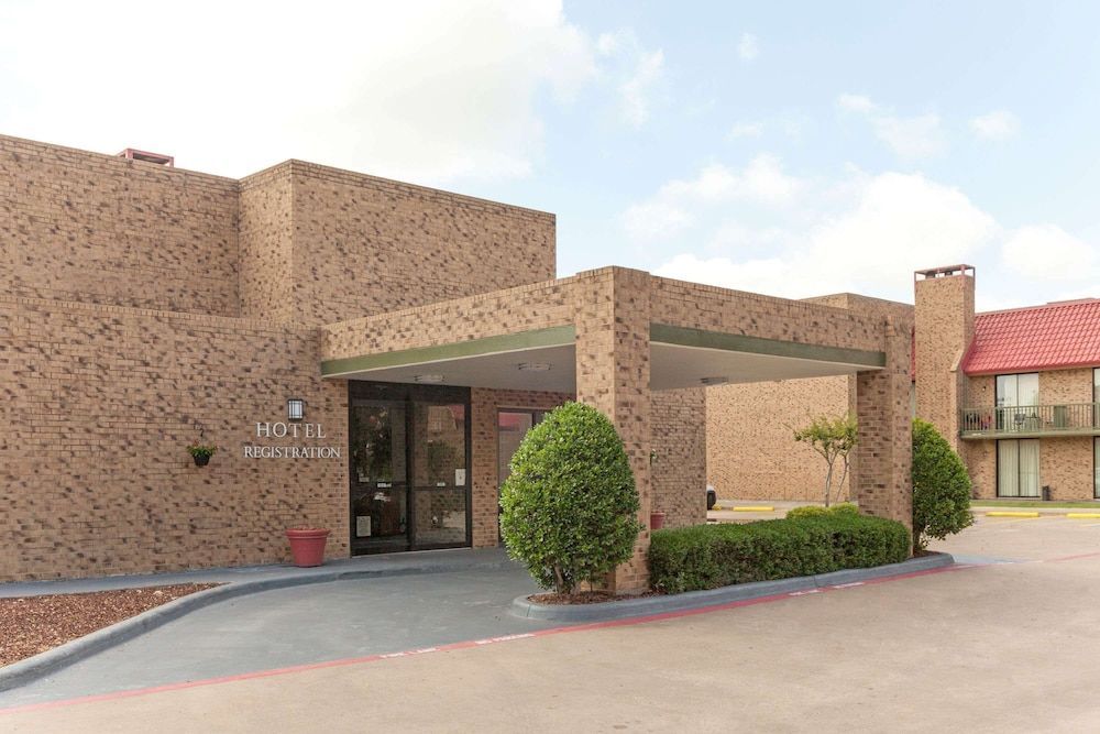 Hawthorn Extended Stay by Wyndham Richardson 1