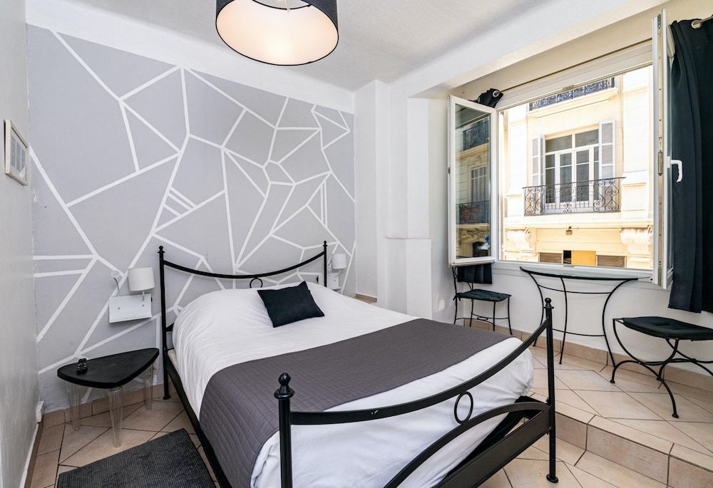 Celenya Hôtel 1