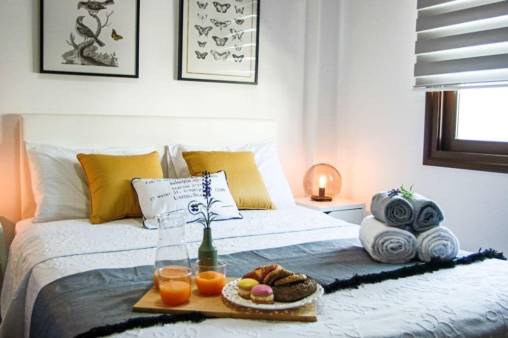 Phaedrus Living: Seaside Luxury Flat Lighthouse 53 2