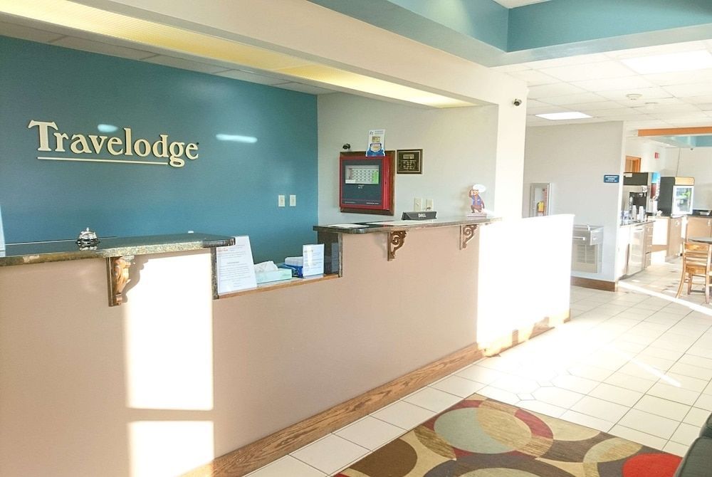 Travelodge by Wyndham Knoxville East 1