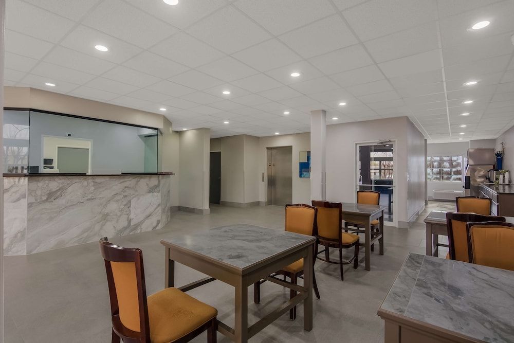 Americas Best Value Inn and Suites Lake Charles 2