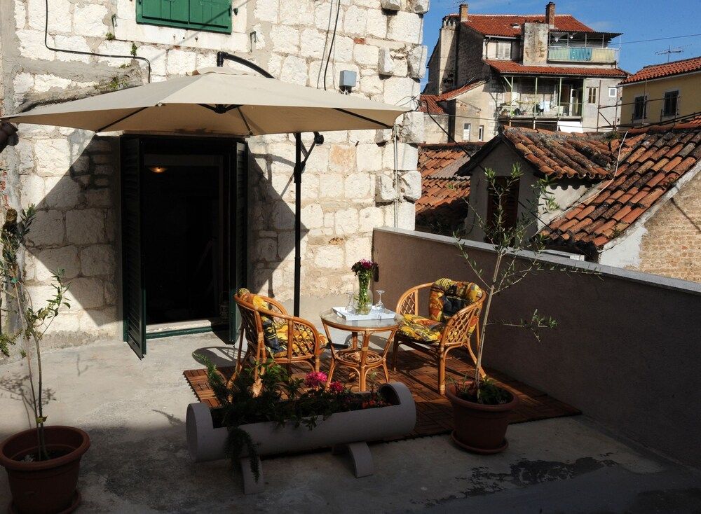 Rooms & Apartment Lasta 1