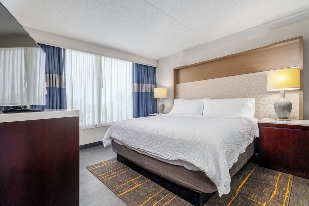 Holiday Inn WEIRTON - STEUBENVILLE AREA by IHG 1