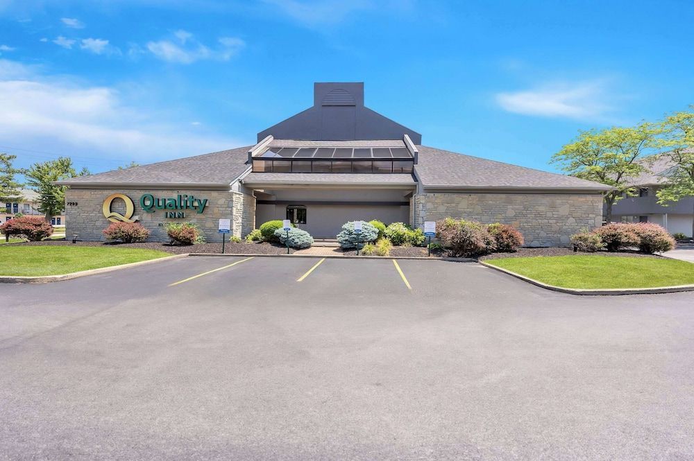 Quality Inn Middleburg Heights near Cleveland Airport 1