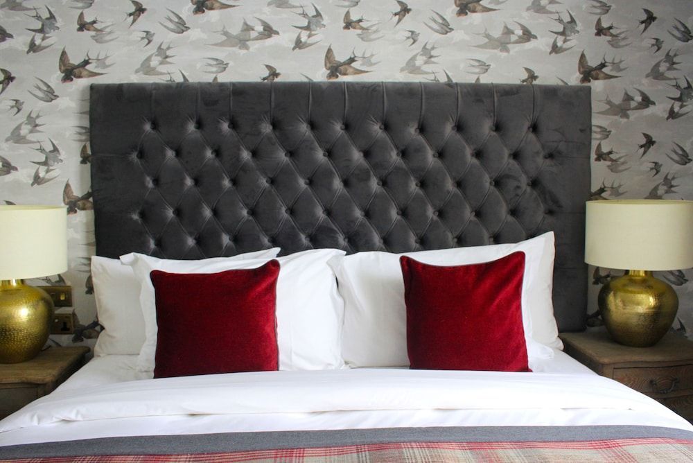 The Hayden Pub & Rooms 1